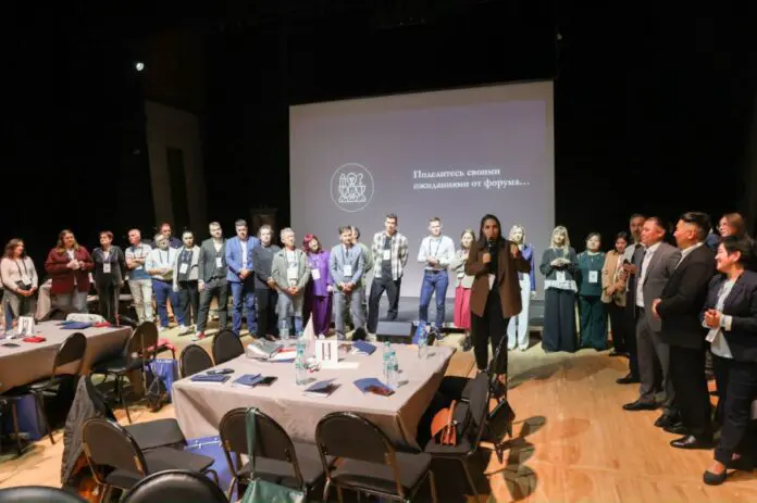 Екатеринбург принимает Театральный форум УрФО и способствует развитию культуры-0