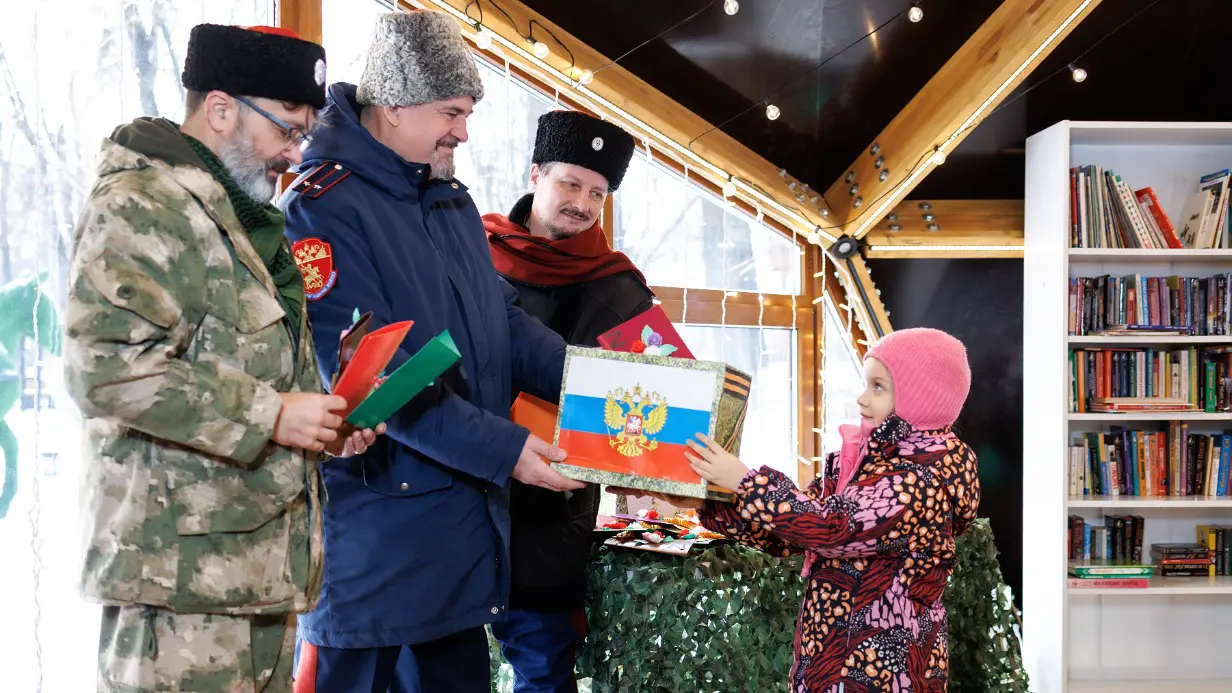 Участники казачьего общества «Кунцево» уже два года отправляют грузы бойцам СВО