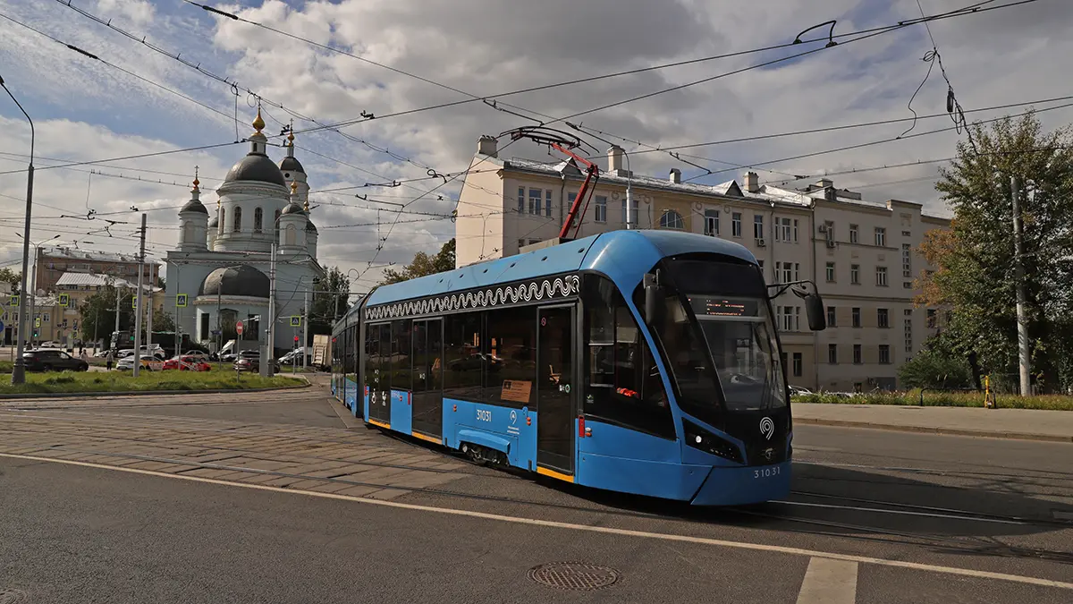 Маршрут Т1 связал четыре сталинские высотки и стал рекордным трамвайным диаметром