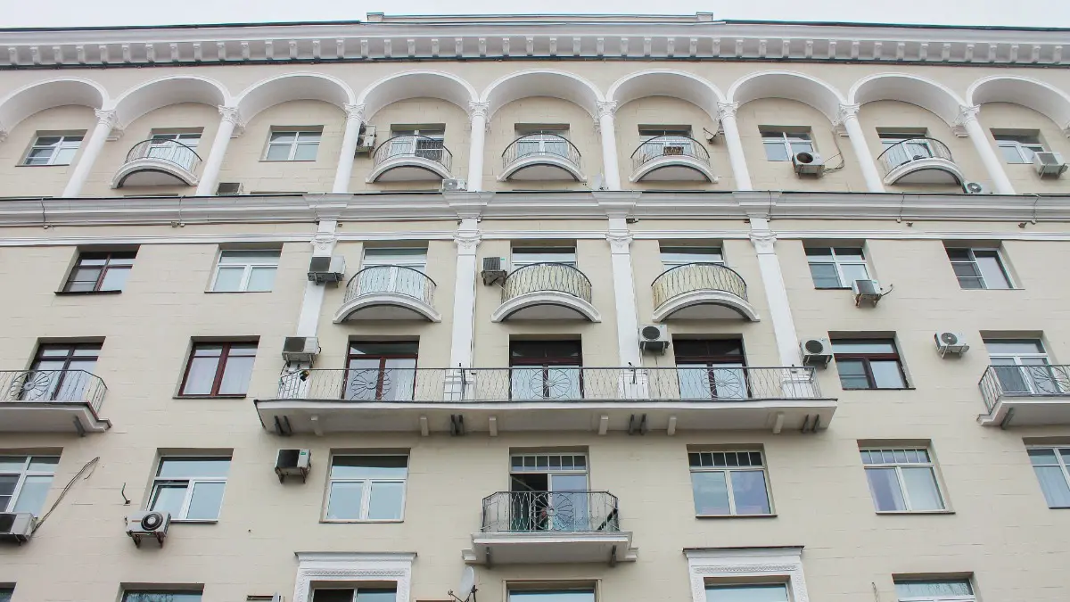 После капитального ремонта преобразился дом с парадной аркадой архитектора А. Г. Мордвинова