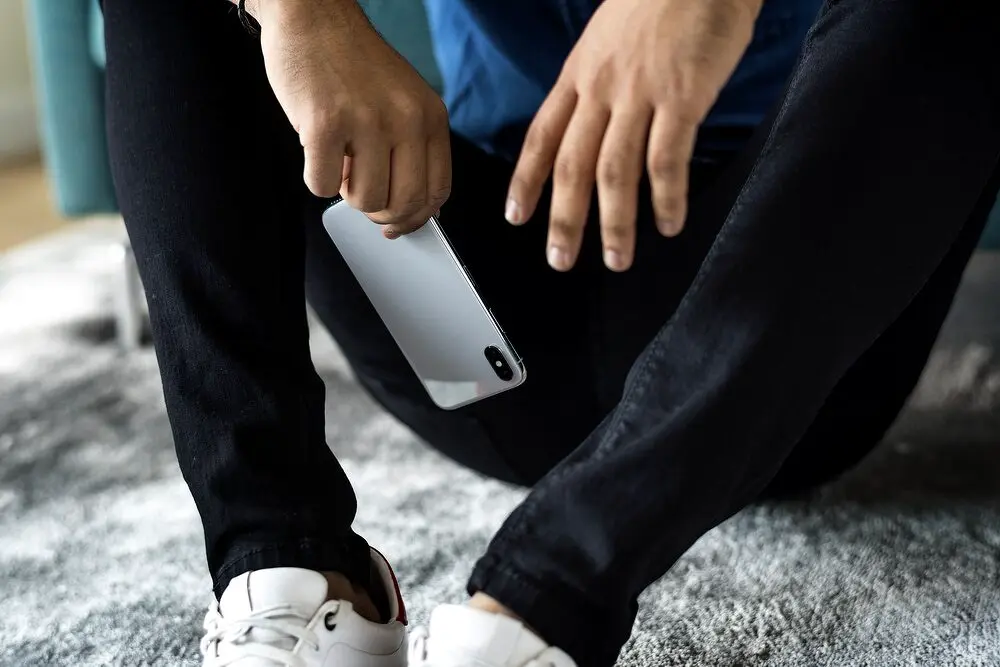 Оптимистичные перспективы восстановления на Горбушке с iPhone и Dyson-0