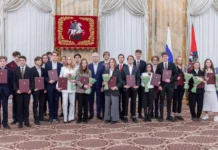 Сергей Собянин отметил успехи Анны Михайловой и Федора Кузнецова на международных олимпиадах sergej sobyanin otmetil uspehi anny mihajlovoj i fedora kuzneczova na mezhdunarodnyh olimpiadah-urbandigest-ru-0