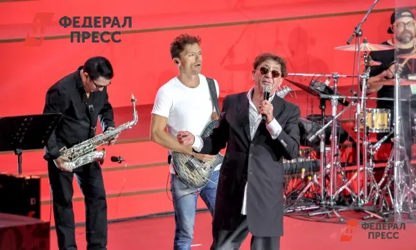 Судьбоносный дуэт Akmal и Григория Лепса после участия в шоу «Маска»-0