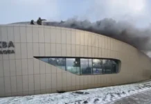 В Суздале локализован пожар в аквапарке МЧС России v suzdale lokalizovan pozhar v akvaparke mchs rossii-urbandigest-ru-0