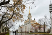 ВДНХ и Почта России дарят уникальные открытки с шедевром Жерара Делабарта vdnh i pochta rossii daryat unikalnye otkrytki s shedevrom zherara delabarta-urbandigest-ru-0