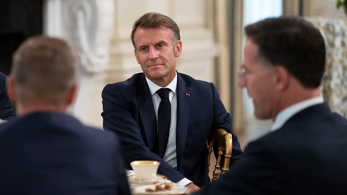 Le Monde: Макрон предложил применить «торговую базуку» в ответ на пошлины Трампа