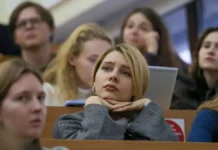 Москва, Мария Багреева и студенты развивают экономику через диалог moskva mariya bagreeva i studenty razvivayut ekonomiku cherez dialog-urbandigest-ru-0