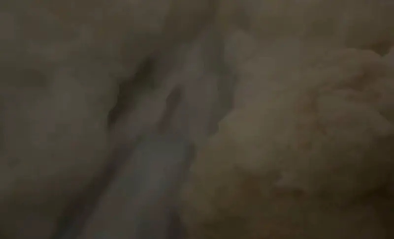 Химическую жидкость белого цвета заметили в Москве-реке