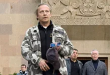 Охлобыстин поддержал Сарика Андреасяна в споре о Тарковском ohlobystin podderzhal sarika andreasyana v spore o tarkovskom-urbandigest-ru-0