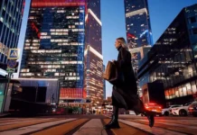 Петр Щербаченко анализирует изменения на рынке труда petr shherbachenko analiziruet izmeneniya na rynke truda-urbandigest-ru-0