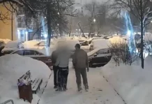 Полиция Москвы защищает иностранцев от мошенников на проспекте Андропова policziya moskvy zashhishhaet inostranczev ot moshennikov na prospekte andropova-urbandigest-ru-0