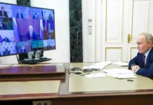 Путин и Голикова обсудили продление работы детсадов и поддержку семей putin i golikova obsudili prodlenie raboty detsadov i podderzhku semej-urbandigest-ru-0