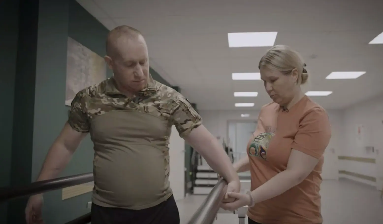 Кадр из фильма «Жены. Сильные духом»