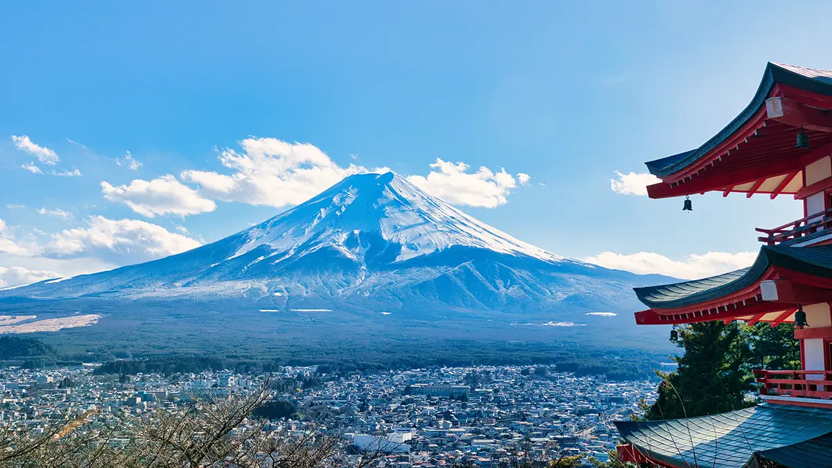 Россиянин погиб в Японии, попав под лавину во время катания на сноуборде