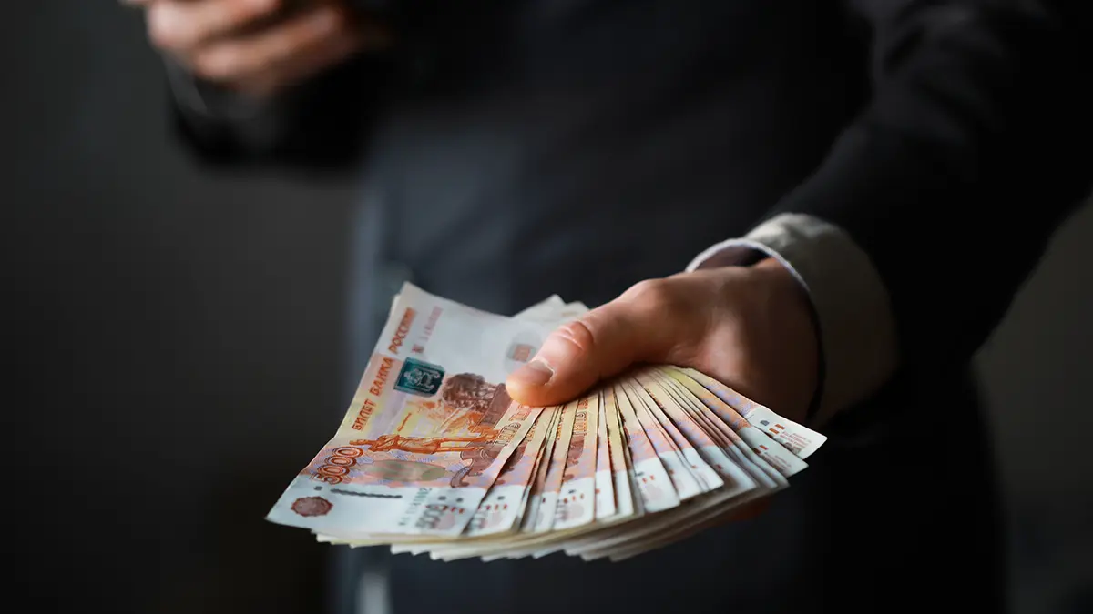 Сотрудникам «Аэрофлота» выплатили почти миллиард за переработки