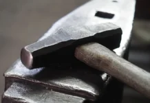 В Калуге Следственный комитет раскрыл дело с молотком и курятником v kaluge sledstvennyj komitet raskryl delo s molotkom i kuryatnikom-urbandigest-ru-0