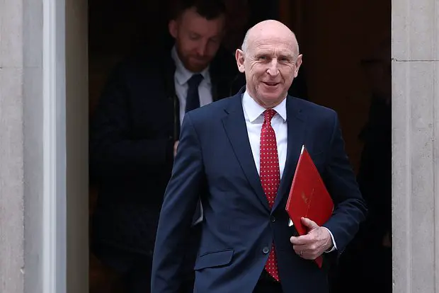 Министр обороны Великобритании Джон Хили