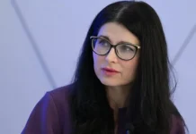 putin i spch obsudili sudby zhenshhin v tyurmah s evoj merkachevoj-urbandigest-ru-0