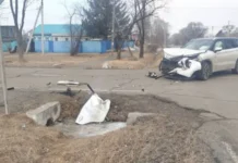 В Уссурийске ДТП с Mitsubishi и Toyota: есть пострадавшие дети v ussurijske dtp s i est postradavshie deti-urbandigest-ru-0