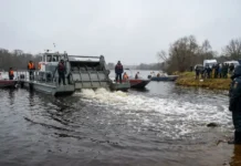 В Звенигороде продолжаются поиски Алины и Богдана на Москве-реке v zvenigorode prodolzhayutsya poiski aliny i bogdana na moskvereke-urbandigest-ru-0