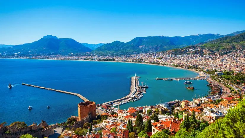 Россиянам назвали самые выгодные страны для отдыха на майские праздники