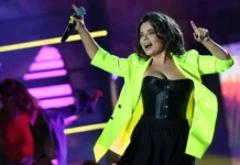 stil i shou korolevoj i glushko ozhivlenno obsuzhdayutsya publikoj-urbandigest-ru-0