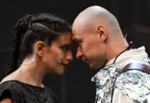 anya chipovskaya voshishhaetsya yuroj borisovym v gamlete mht imeni chehova-urbandigest-ru-0