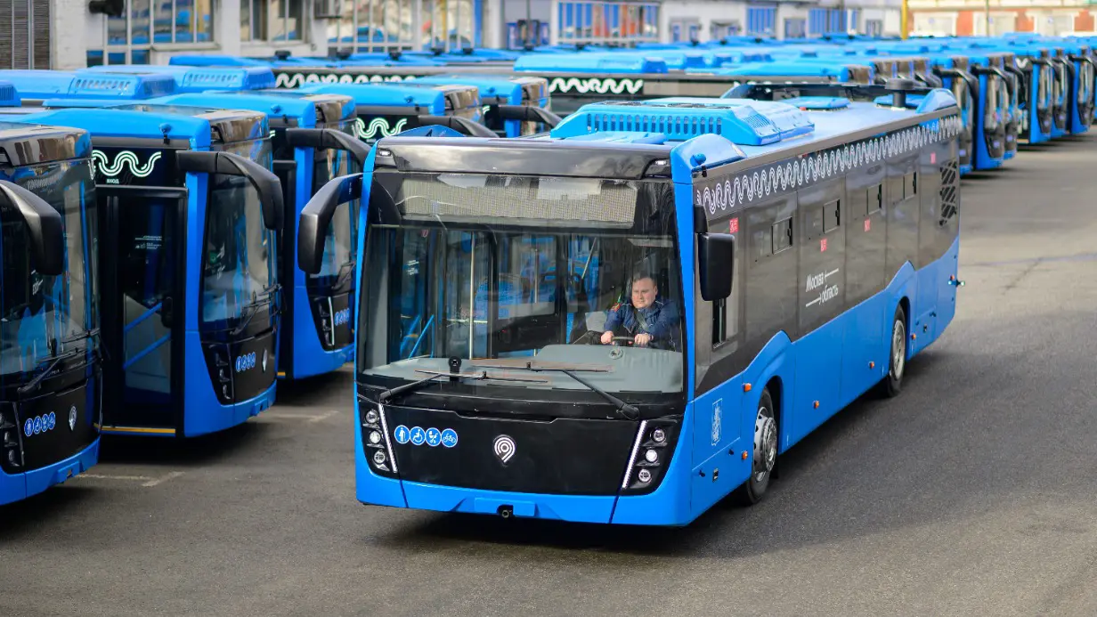 Более 70 новых автобусов НефАЗ-5299 пришли в парки Мосгортранса