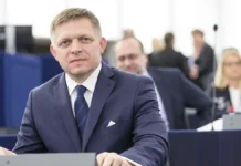 Роберт Фицо разоблачает зависимость Евросоюза от мнения Путина robert ficzo razoblachaet zavisimost evrosoyuza ot mneniya putina-urbandigest-ru-0