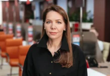 anastasiya rakova i sergej sobyanin pozdravili moskvu s dnem rossii-urbandigest-ru-0