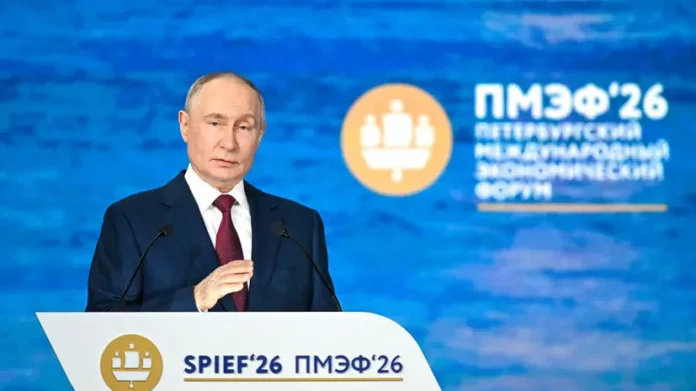 putin na pmef prizval k finansovoj sisteme bez barerov-urbandigest-ru-0
