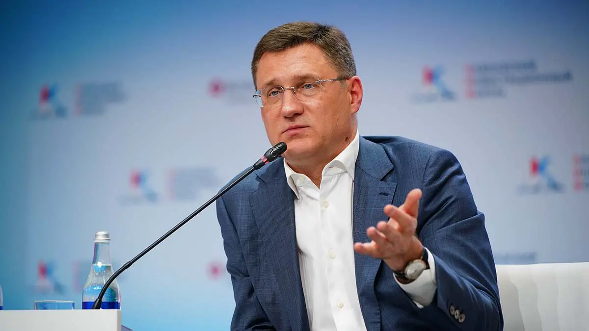 Новак назвал выпуск бензина «Евро-3» временной мерой