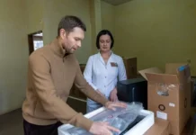 Екатеринбургские больницы получили современное техническое оснащение и обновленную мебель 876bfb2d-1aea-4d8e-b1f3-3c17f4b43ce1-677652a6