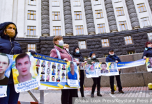 Украинцы требуют прозрачности в вопросе потерь на фронте 8855a237-93dd-41af-926a-136f9f436cfa-6765627c