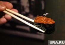 Креативная реклама суши-бара в Югорске вызвала оживленную дискуссию среди жителей Ресторан MIO. Екатеринбург