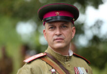 Инцидент с известным актером на борту самолета: правовые последствия и общественный резонанс f3836bd1-0d86-455b-8c08-75ddc220d520-674b9548