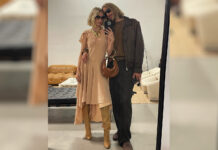 Знаменитая модель поделилась романтичным фото с супругом fc6c8c04-db88-484c-891a-c977653c3c99-677050d3