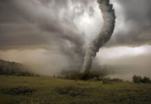 На Черноморском побережье ожидается формирование смерчей approaching tornado