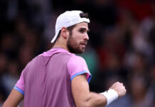 Хачанов делится впечатлениями после напряженного полуфинала в Париже 90c525f9-438c-49e1-a9b5-45df692fe379-677a704b