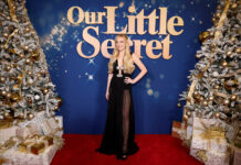 Линдси Лохан блистает в элегантном вечернем наряде на премьере фильма b37415dd-d139-42f2-abbf-27a0c5a147c8-678f9861