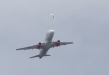 Исторический полет: первый женский экипаж совершил рейс в Иране 0818a505-40d2-4eee-9307-44589ac8765c-67c0027c