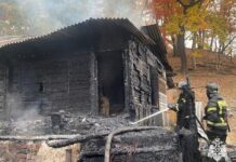 Оперативное спасение: пожарные успешно ликвидировали возгорание бани в Кневичах 497df256-e30f-4a73-ba50-e76001a53e2f-67c5ceb2