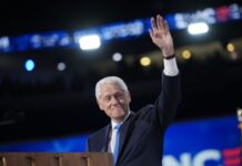 Радостная новость: Билл Клинтон вернулся домой после успешного лечения 2024 Democratic National Convention Day 3