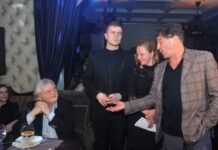 Легендарный дуэт: творческий союз двух выдающихся исполнителей b3b99541-609e-4dfb-934c-79d73e9a619b-67af81a5