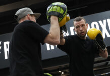 Боксер Никита Зонь готовится к титульному бою в Дубае: о подготовке, сопернике и звездных гостях b5180b7d-78ae-48ba-ae72-328b04eed601-67a47981