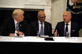 Washington Post заподозрила Трампа в зависти к главе Amazon