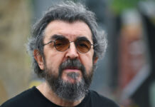 Евгения Добровольская навсегда останется в памяти как блистательная актриса и верный друг Открытие памятника артистам Андрею Мягкову и Анастасии Вознесенской на Троекуровском кладбище