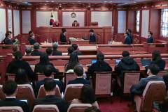 Суд санкционировал арест отстраненного от власти президента Южной Кореи Юн Сок Еля