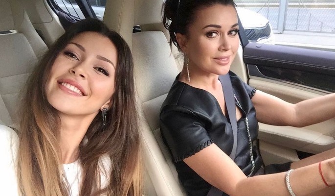 Дочь Анастасии Заворотнюк показала фигуру