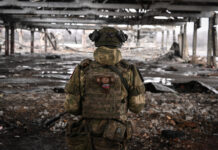 Чудесное спасение российского бойца в зоне СВО: история на грани жизни и смерти 51ab00b8-361a-403a-845f-d4718fc878da-67cf38d3